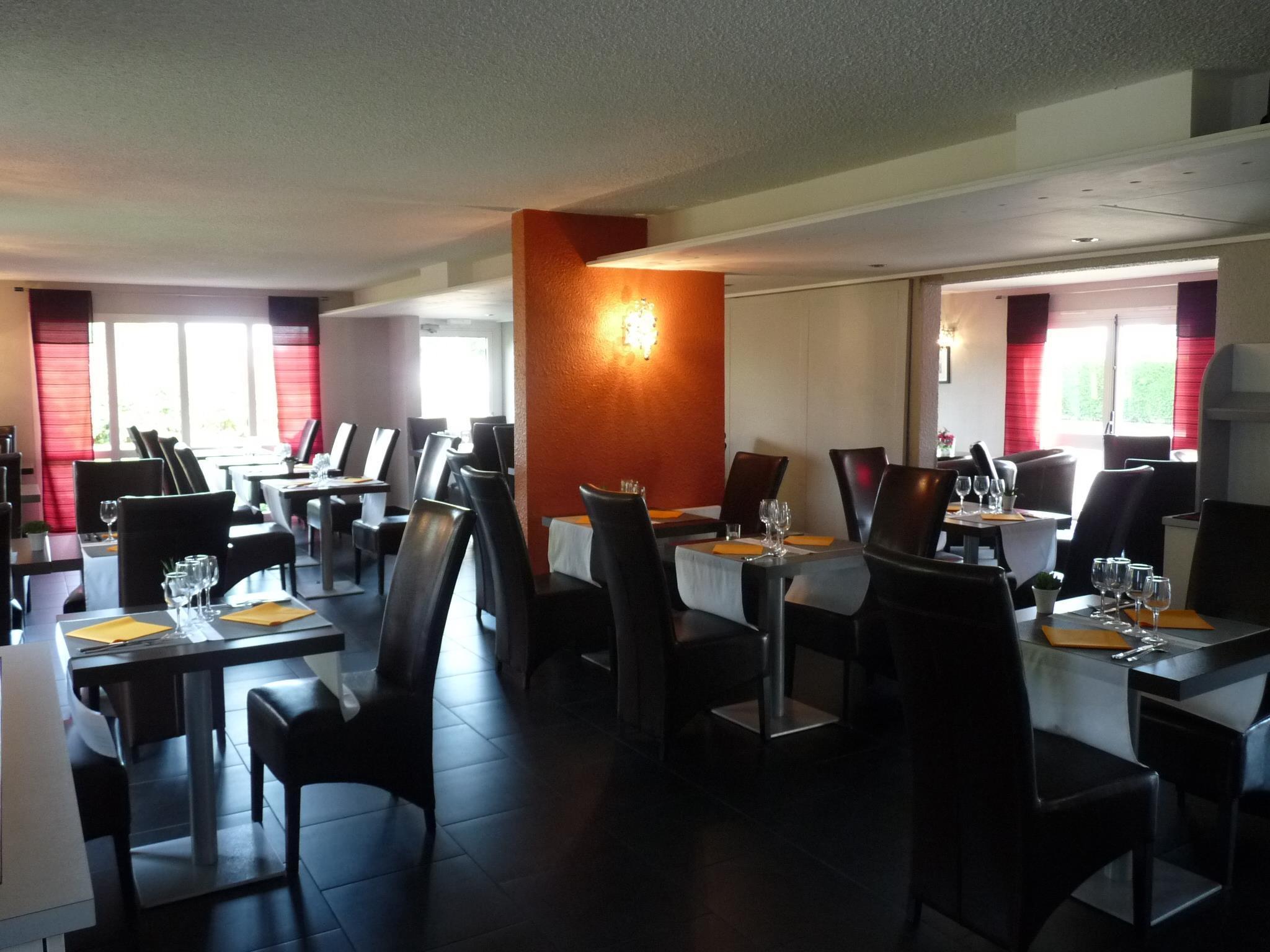 Hotel Kyriad Dieppe Saint-Aubin-sur-Scie Restoran gambar